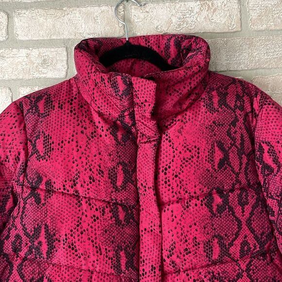 Betsey Johnson Snake Print Quilted Puffer Coat size S - Picture 3 of 8